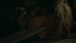 extant_GameOfThrones_3x03-WalkOfPunishment_5361
