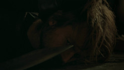 extant_GameOfThrones_3x03-WalkOfPunishment_5362