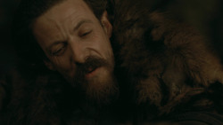 extant_GameOfThrones_3x03-WalkOfPunishment_5373