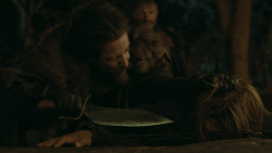 extant_GameOfThrones_3x03-WalkOfPunishment_5381