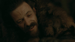 extant_GameOfThrones_3x03-WalkOfPunishment_5387