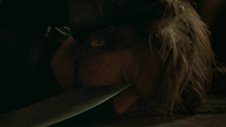 extant_GameOfThrones_3x03-WalkOfPunishment_5396