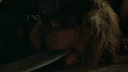 extant_GameOfThrones_3x03-WalkOfPunishment_5401