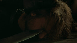 extant_GameOfThrones_3x03-WalkOfPunishment_5403