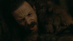 extant_GameOfThrones_3x03-WalkOfPunishment_5409