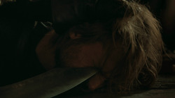 extant_GameOfThrones_3x03-WalkOfPunishment_5418