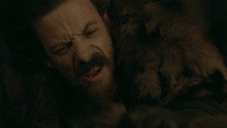 extant_GameOfThrones_3x03-WalkOfPunishment_5421