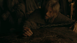 extant_GameOfThrones_3x03-WalkOfPunishment_5444