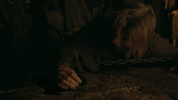 extant_GameOfThrones_3x03-WalkOfPunishment_5446