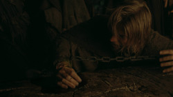 extant_GameOfThrones_3x03-WalkOfPunishment_5449