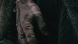 extant_GameOfThrones_3x04-AndNowHisWatchIsEnded_0005