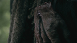 extant_GameOfThrones_3x04-AndNowHisWatchIsEnded_0008