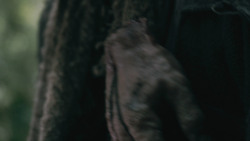 extant_GameOfThrones_3x04-AndNowHisWatchIsEnded_0010