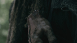 extant_GameOfThrones_3x04-AndNowHisWatchIsEnded_0011
