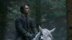 extant_GameOfThrones_3x04-AndNowHisWatchIsEnded_1880