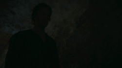 extant_GameOfThrones_3x04-AndNowHisWatchIsEnded_2001