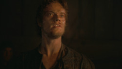 extant_GameOfThrones_3x04-AndNowHisWatchIsEnded_2272