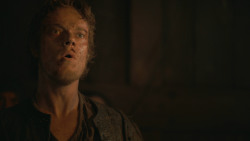 extant_GameOfThrones_3x04-AndNowHisWatchIsEnded_2274