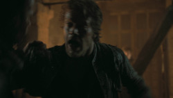 extant_GameOfThrones_3x04-AndNowHisWatchIsEnded_2277