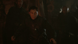extant_GameOfThrones_3x04-AndNowHisWatchIsEnded_4094