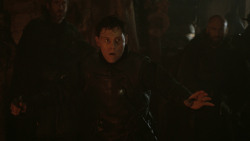 extant_GameOfThrones_3x04-AndNowHisWatchIsEnded_4095