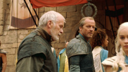 extant_GameOfThrones_3x04-AndNowHisWatchIsEnded_4899
