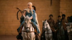 extant_GameOfThrones_3x04-AndNowHisWatchIsEnded_5443