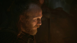 extant_GameOfThrones_3x04-KissedByFire_0005