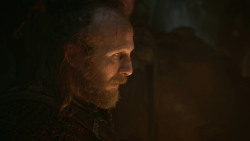 extant_GameOfThrones_3x04-KissedByFire_0008