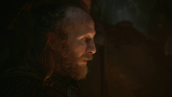 extant_GameOfThrones_3x04-KissedByFire_0011