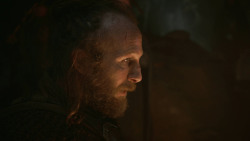 extant_GameOfThrones_3x04-KissedByFire_0013