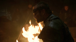 extant_GameOfThrones_3x04-KissedByFire_0044