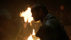 extant_GameOfThrones_3x04-KissedByFire_0045