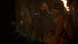 extant_GameOfThrones_3x04-KissedByFire_0074