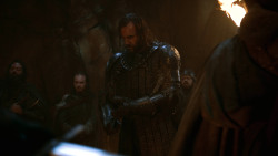 extant_GameOfThrones_3x04-KissedByFire_0075