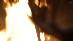 extant_GameOfThrones_3x04-KissedByFire_0089