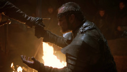 extant_GameOfThrones_3x04-KissedByFire_0092