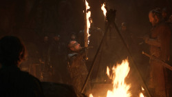 extant_GameOfThrones_3x04-KissedByFire_0105