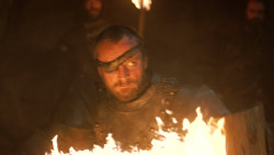 extant_GameOfThrones_3x04-KissedByFire_0142