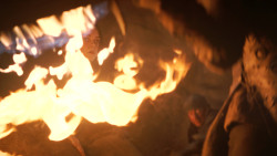 extant_GameOfThrones_3x04-KissedByFire_0174
