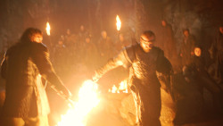 extant_GameOfThrones_3x04-KissedByFire_0184