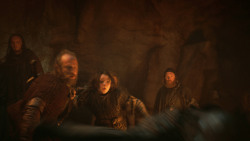extant_GameOfThrones_3x04-KissedByFire_0222