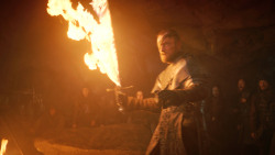 extant_GameOfThrones_3x04-KissedByFire_0293