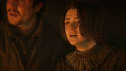 extant_GameOfThrones_3x04-KissedByFire_0297