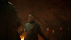 extant_GameOfThrones_3x04-KissedByFire_0300