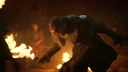 extant_GameOfThrones_3x04-KissedByFire_0305