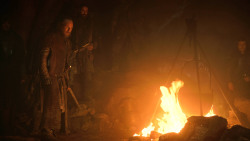 extant_GameOfThrones_3x04-KissedByFire_0328