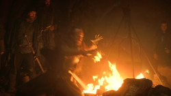 extant_GameOfThrones_3x04-KissedByFire_0331