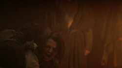 extant_GameOfThrones_3x04-KissedByFire_0363