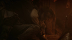 extant_GameOfThrones_3x04-KissedByFire_0364